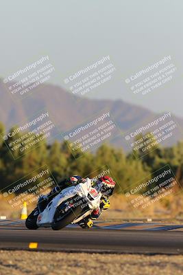 media/Nov-19-2023-CVMA (Sun) [[1f3d1b7ccb]]/Race 18 Supersport Middleweight/